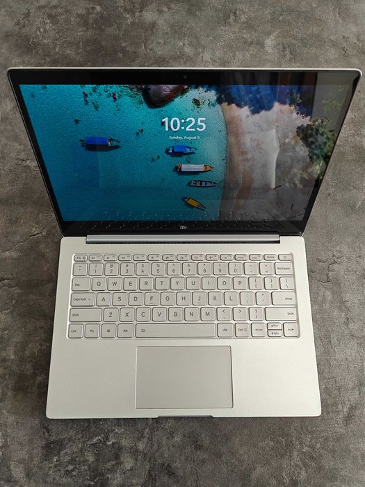 Лаптоп Xiaomi Mi Notebook Air 13.3” (i5-6200U, 8GB RAM, 256GB SSD, NVIDIA 940MX) — без зарядно