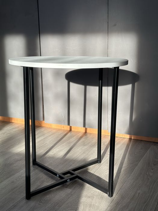 Журнальный столик