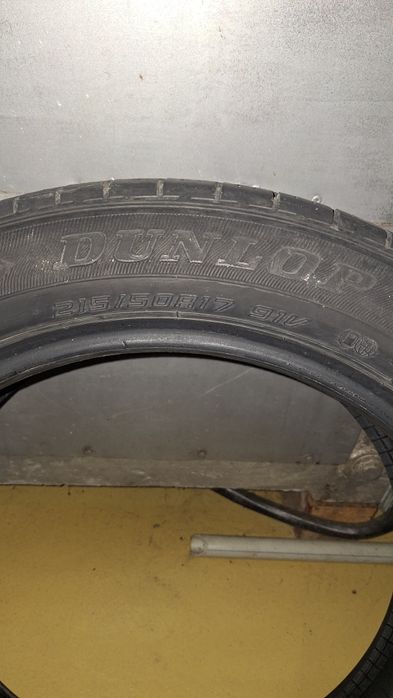 Гуми Dunlop 215/50/17