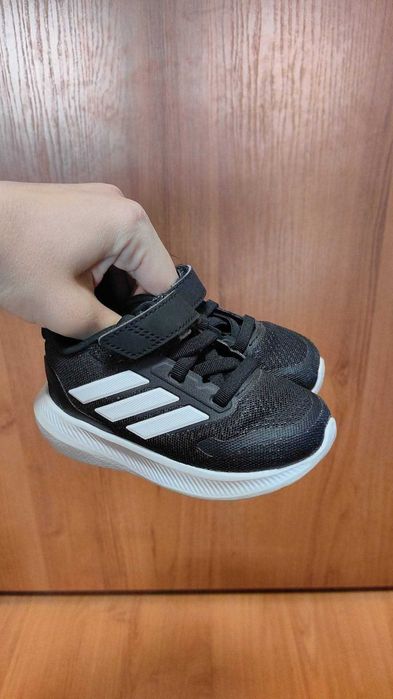 Adidas - Детски обувки в перфектно състояние