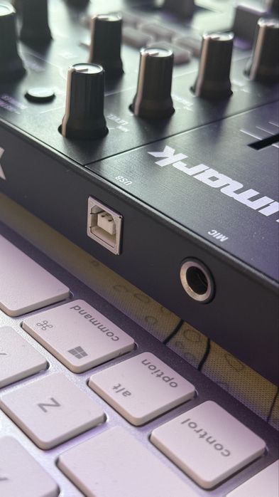 DJ контролер Numark Mixtrack PRO FX DJ