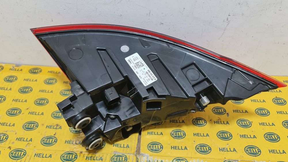 Lampa tripla stop led matrix dinamic Audi Q8 4M 4M8945070B