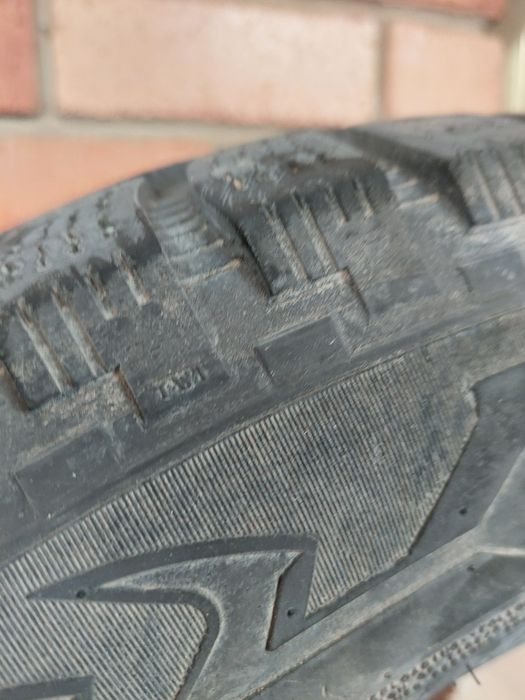 Продам шины на 17/65/225
