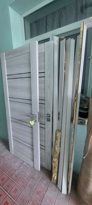 Дверь и линолиум продажа,-