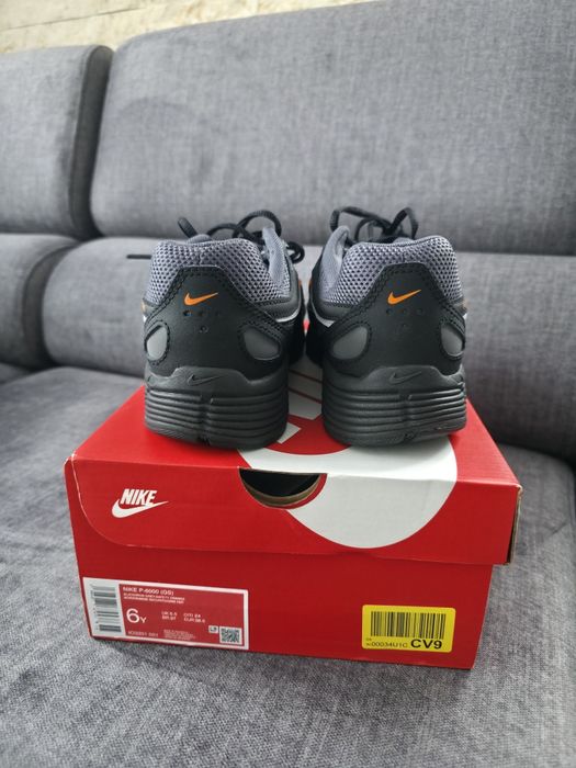 Adidasi nike p6000