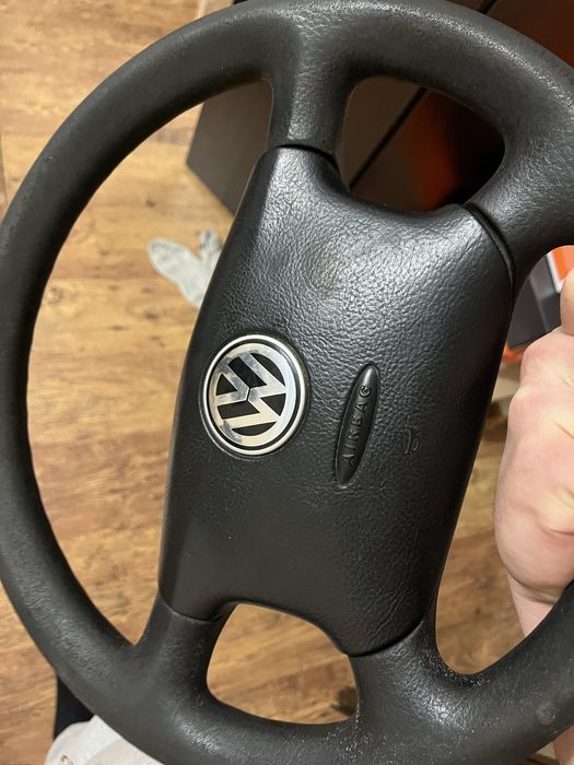 Четирилъчев волан Golf 4, Bora, Passat b5