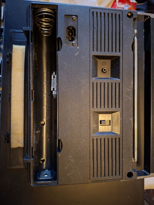 Радио Filips 2бр.отлично работещи.