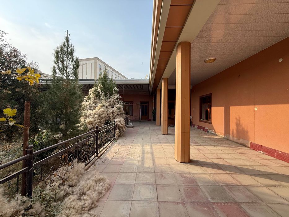 Tayyor 4 sotiqli zor lokatsiyadan hovli sotiladi