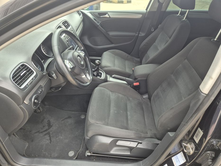 Vw Golf 6 hatchback 1.6 tdi 2010 Interior Alcantara
An fabricație 20