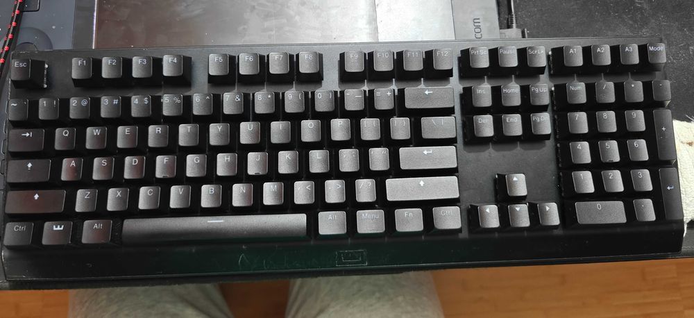 Professional Gaming Keyboard Wooting Two HE + Keycaps Pack