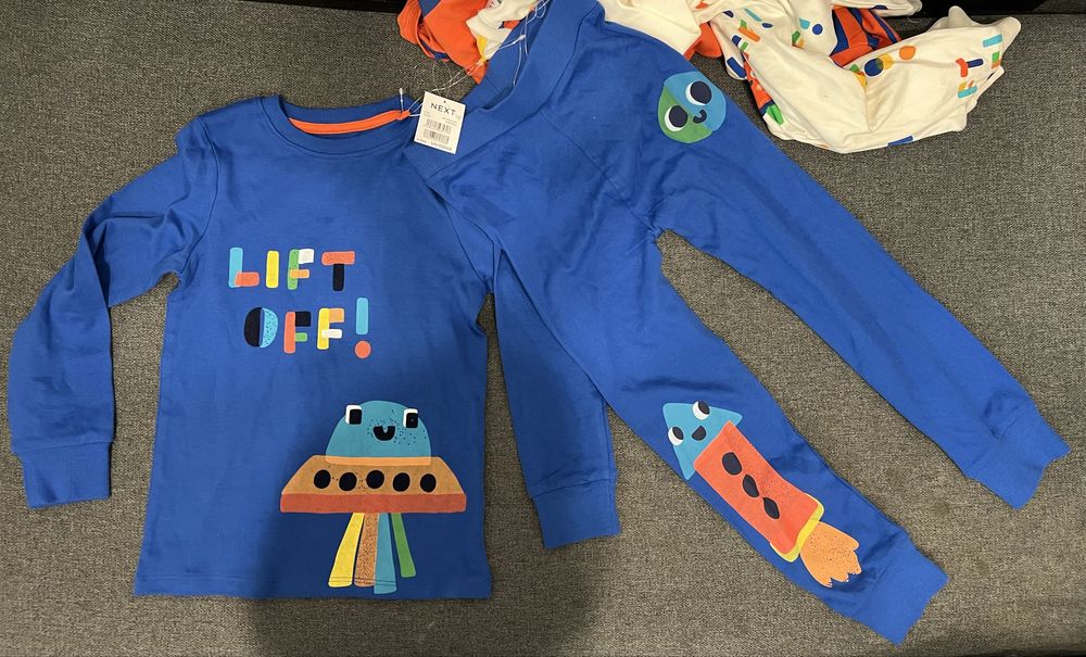 Нови пижами за момче Next