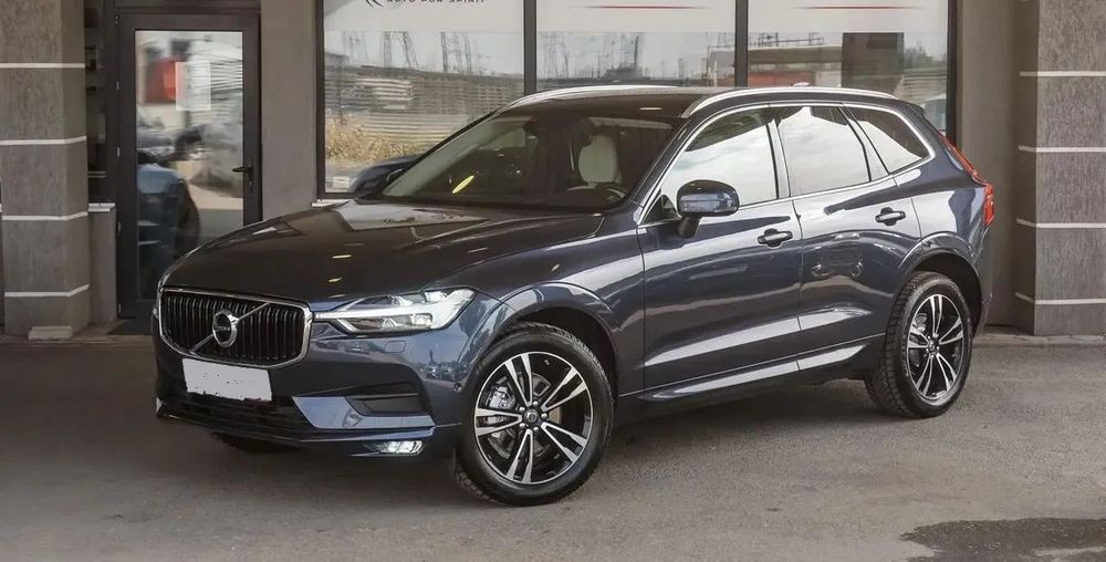 Volvo XC 60 VOLVO XC60 D4 MOMENTUM PRO fabricat în 2019