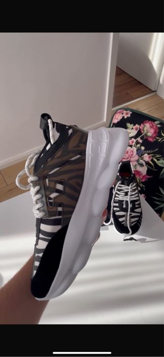 Versace chain reaction zebra