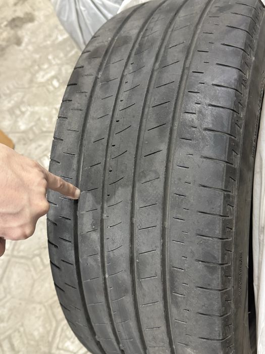 Bridgestone 235/45 R18 94 W