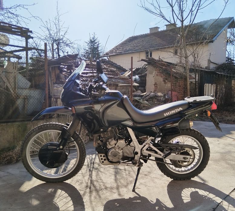Продавам Honda NX 500