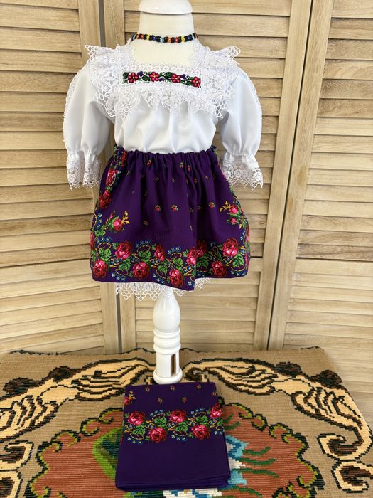 Costum popular pentru fete de Maramures