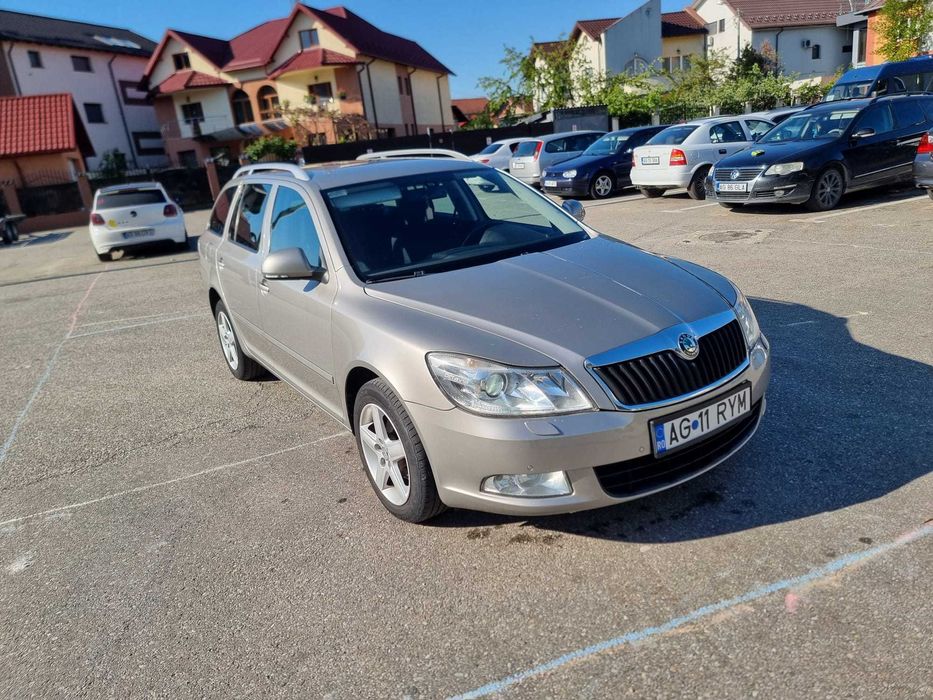 SKODA Octavia 2012 — imagine 2