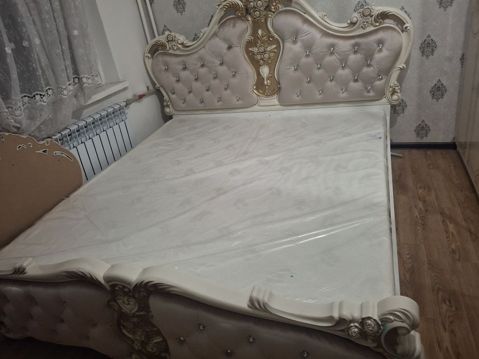 Кровать двух спальни