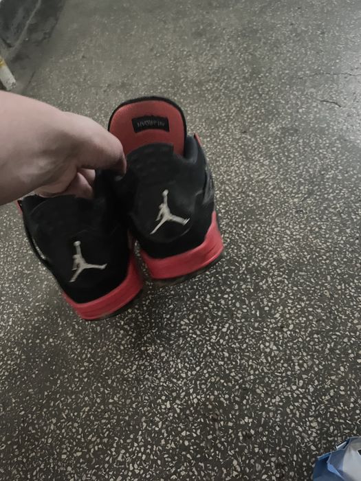 Jordan 4 Red thunder