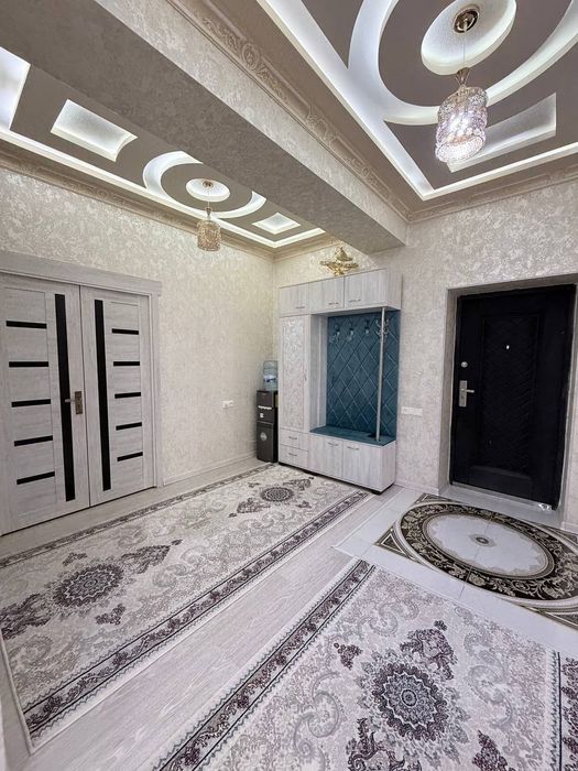 Kvartira sotiladi sergeli  7A novostroyka 6/1/3 82+150m²