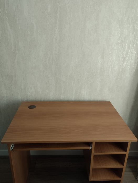 Продаю! компьютерный стол, письменный