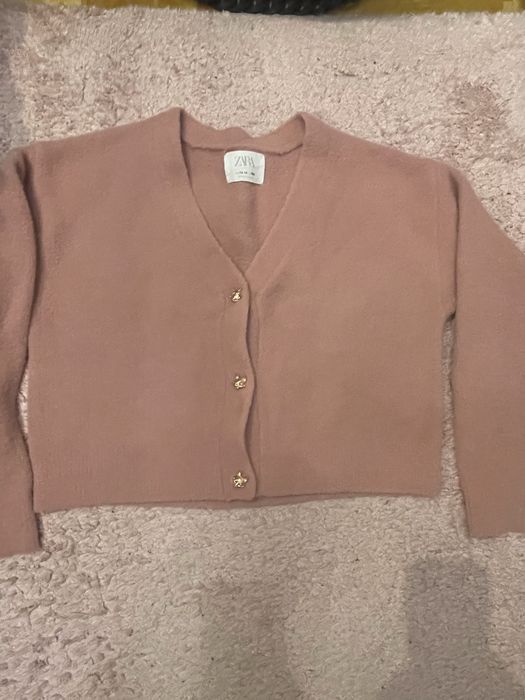 Пуловери на Зара, Бершка и др. - 18 лв- чифт