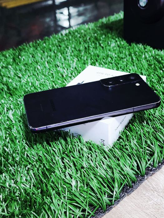 Samsung Galaxy S22 5G bor 128 gb imei utmagan bolishi shu narx kami yo