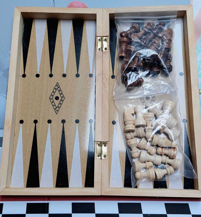 Vand piese si tabla sah