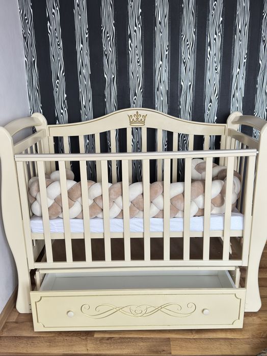 Продам новую кроватку