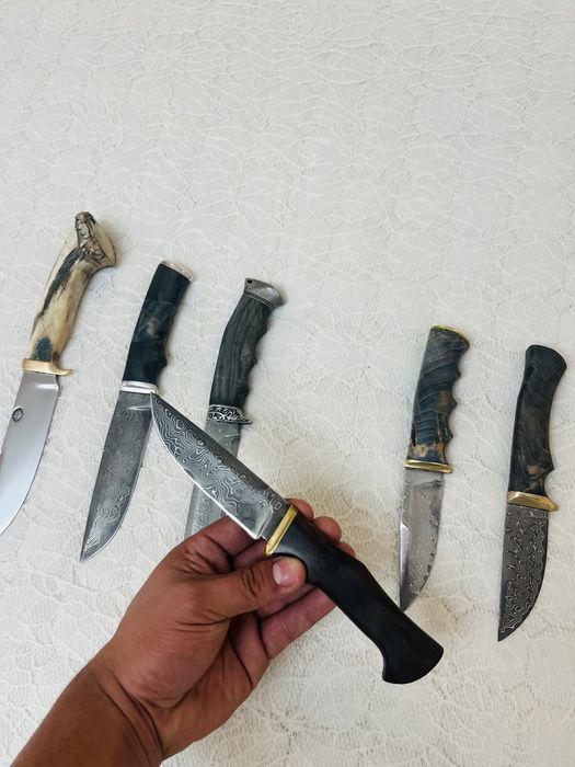 Ръчно изработени ножове N690co дамаска и други