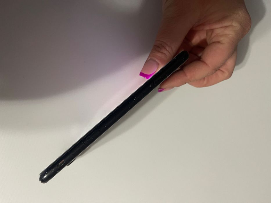 Vând iPhone 7  În stare bună de funcționare