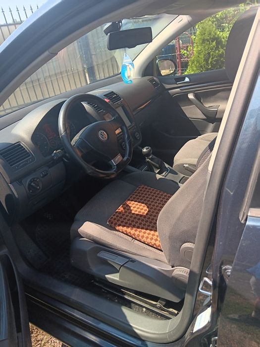 Vând Volkswagen Golf GT 1.4 benzină*2007* Euro 4 *2500 Euro Negociabil