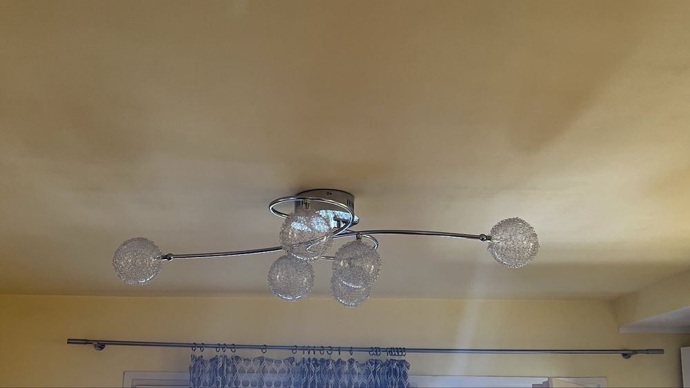 Полилей, Абажур, Осветително тяло