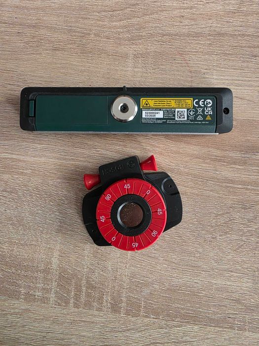 Bosch - Nivel laser UniversalWallLevel, 15 cm 0603663JZ0