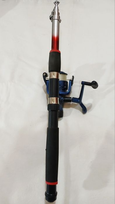 Спиннинг для рыбалки. С набором рыбака.