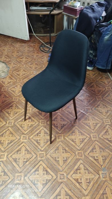 Продаю  стулья  .