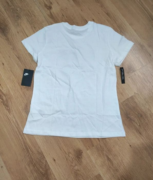 Tricou dama Nike mărimea M