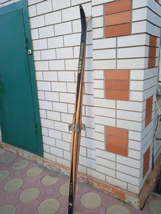 Продам лыжи СССР