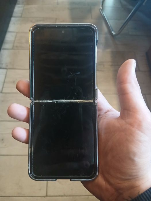 Samsung flip 3..