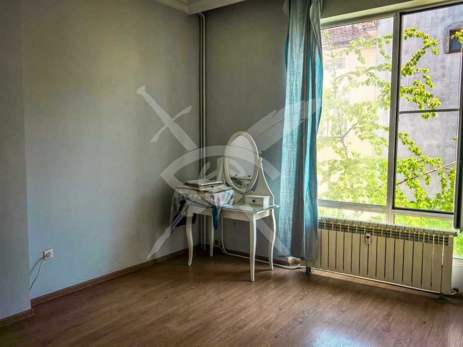 Дава се под наем Тристаен апартамент в София, Център - 100 кв.м за 997.05 € - Снимка #10