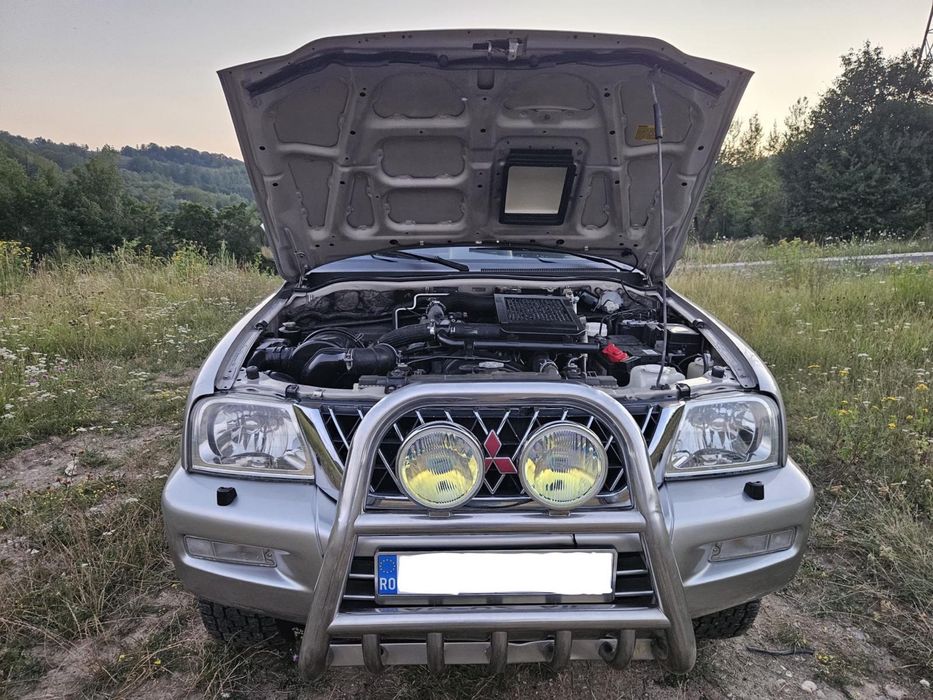 Vand Mitsubishi L200 cu anul de fabricatie 2005