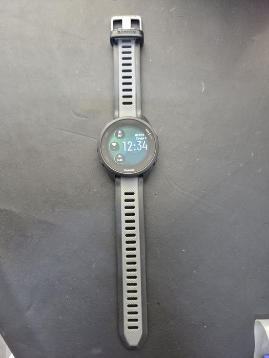 Продаю часы Garmin forerunner 165