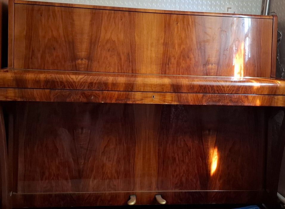 Продаётся пианино Zimmermann