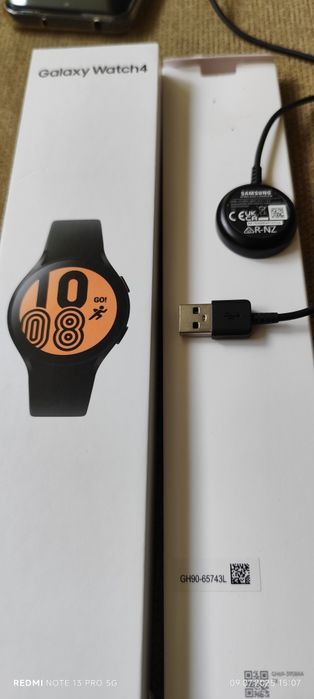 Смарт часовник Samsung Watch4
