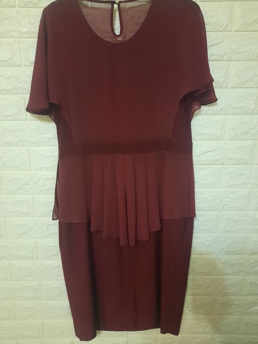 Платья женские нарядные