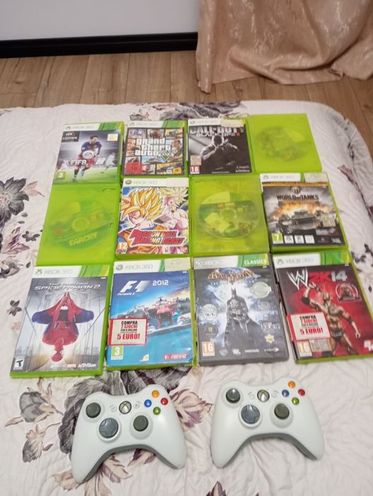 Xbox360 2 controlăre si 12 jocuri in stare decentă