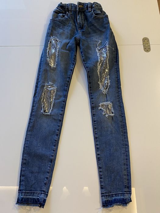 Детски дънки на Guess