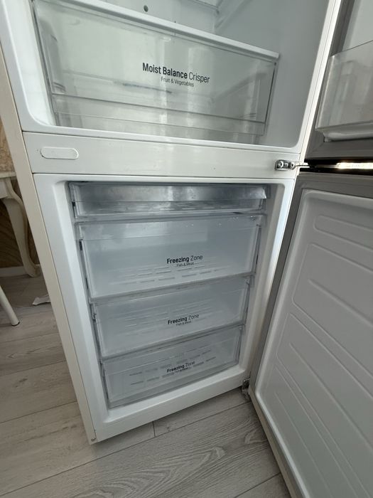 Продам холодильник