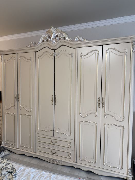 Спальный гарнитур