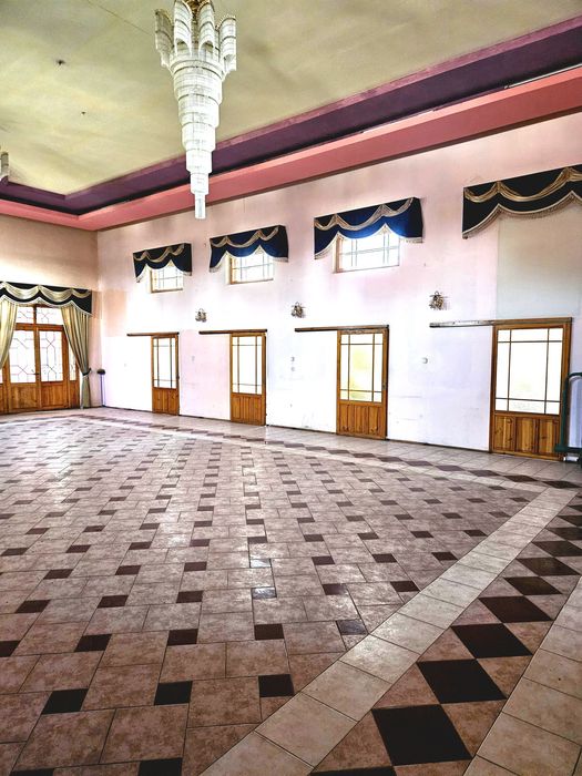 Продаётся частный дом 10сотик: 10комната и зал 10х15метр,